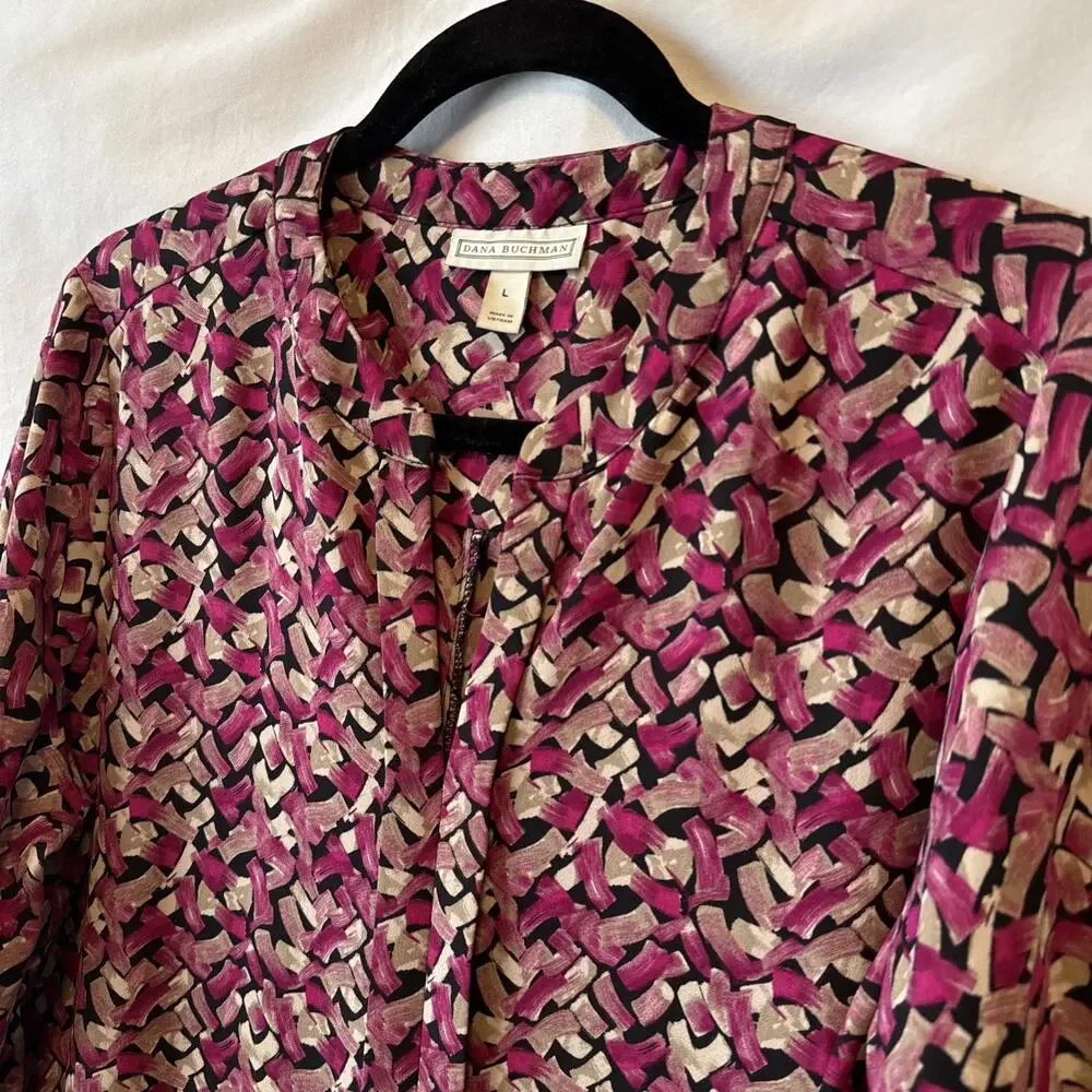 Dana Buchman Women’s L Pink Geometric V Neck 3/4 Sleeve‎ Blouse Business Office